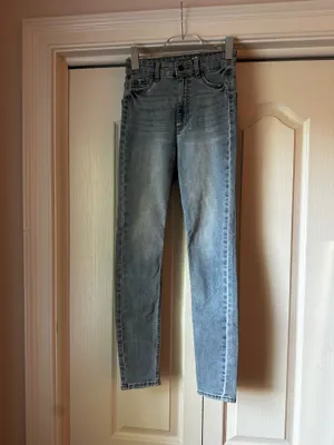 H&M light blue washed denim jeans thumbnail 3