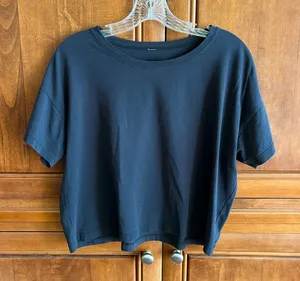 Lululemon cropped tee thumbnail 1