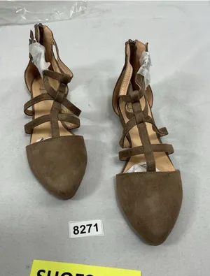 Womans New Betani Abela Dressy Strappy Ballet Flats Size 8 Taupe Back Zip thumbnail 1