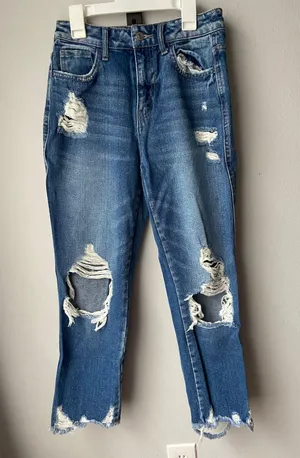Buckle Jeans thumbnail 1