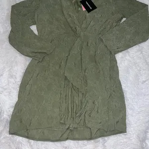 NWT Pretty Little Thing Olive Green Textured Wrap Dress size 14 thumbnail 3