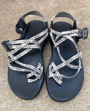 Chacos Women  Size 8 thumbnail 1