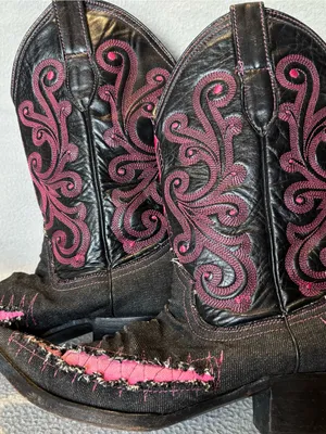 White Diamonds sz 8 Black & Pink Western Cowgirl Boots - Distressed Black Denim thumbnail 9