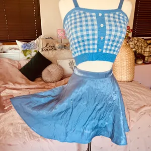 Boutique NEW Shimmery Circle Skirt thumbnail 5