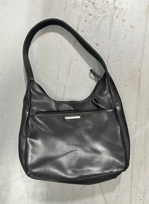 90s Chic Nine West Black Leather Hobo Minimalist Shoulder Bag thumbnail 1