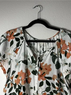 Lovestitch Floral Tie Neck Button Front Blouse Flutter Sleeve L thumbnail 2