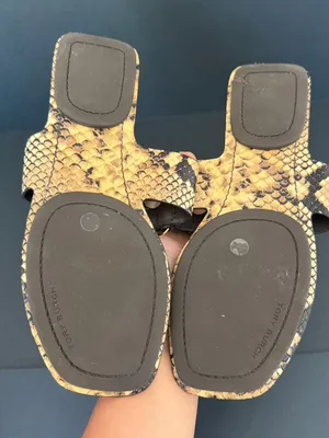Tory Burch Georgia Leather Tong Sandal Pale Desert Size 7.5B thumbnail 9