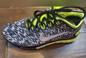Nike Free Run lime green gray and black in size 6 in great condition thumbnail 1