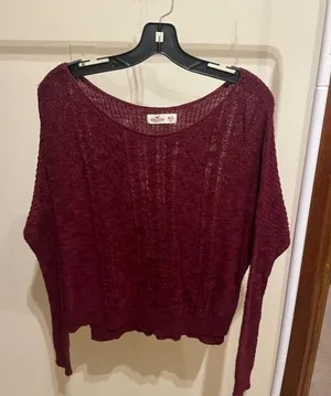 Hollister red sweater thumbnail 1