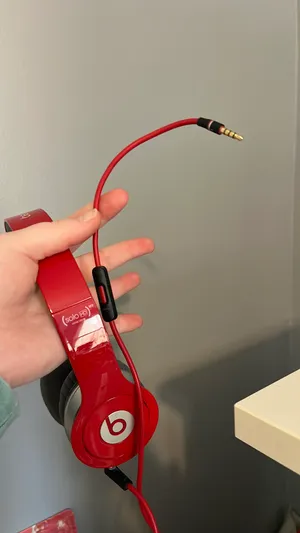 Beats Headphones thumbnail 3