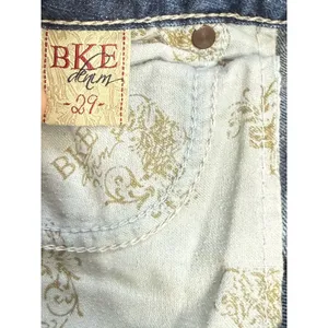 Buckle Women's BKE Sabrina Capri Destructed Dark Low Rise Blue Jeans Cropped Size 29 thumbnail 12