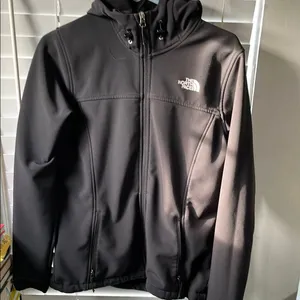 The North Face Black Ski Jacket for Ultimate Snow Adventures thumbnail 1