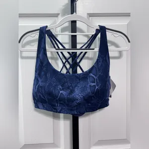 Victoria's Secret Flow on Point Navy Snake-Print Sports Bra thumbnail 4