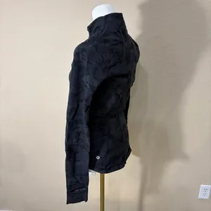 lululemon athletica Black Camo Jacket Sz 4 Outdoor Excersice Gym Preppy thumbnail 5