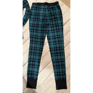 Victoria‘s Secret Henley Pajamas Pants Set Green Black Buffalo Plaid Size XS thumbnail 6