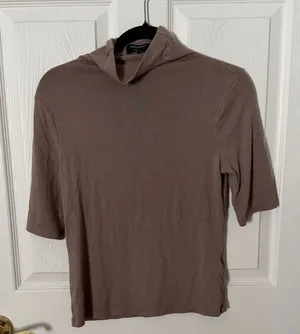 Lightweight mock neck soft luxe banana republic Tee in Taupe small thumbnail 1