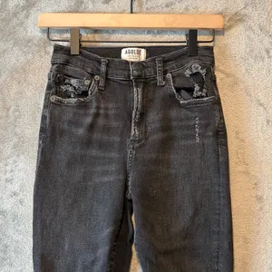 AGOLDE Sophie High Rise Skinny Crop Black Distressed Skinny Size 27‎ thumbnail 8