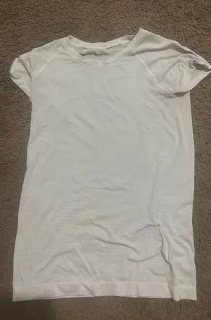 Lululemon Swiftly Tech Short Sleeve thumbnail 1