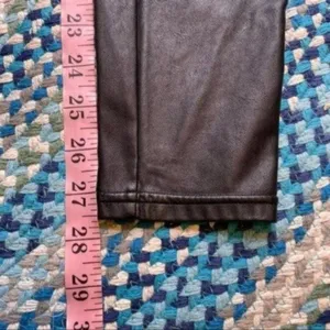Aritzia‎ Leggings thumbnail 10