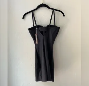 SKIMS Body Contour Mid Thigh Bodysuit L thumbnail 6