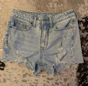 Old Navy Shorts Denim Distressed thumbnail 1