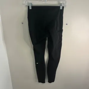 Fabletics PowerHold High Waisted Pocket Leggings Black Compression 7/8 Length S thumbnail 10
