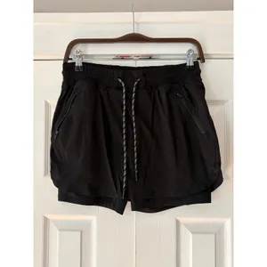 Athleta Trekkie Skort Black Hiking Active Skirt with Pockets‎ Size 6 EUC thumbnail 3