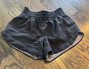 lululemon athletica Choose a Side Reversible Black /grey Women's Athletic Shorts thumbnail 1