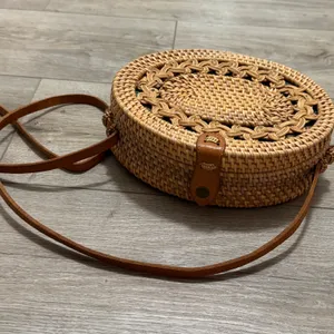 Woven Rattan Crossbody Bag Oval Basket Purse Leather Strap Boho Batik Lined thumbnail 6