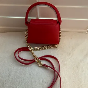 Small Red Cross Body thumbnail 4