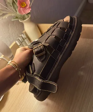 Vintage Charm Vinatge Chunky Sandals thumbnail 2
