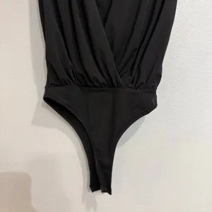 Black Ruched Surplice V Neck Sleeveless Bodysuit Sz L thumbnail 4
