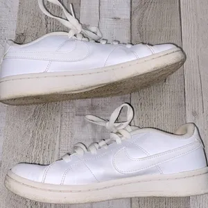 Nike Dad shoes white size 7 thumbnail 2