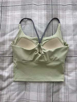 Green workout tank top Size M thumbnail 4