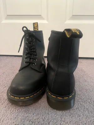 Dr. Martens Boots 1460 Greasy Leather Lace-Up thumbnail 4