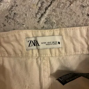 Zara Alma Wide Leg Jeans thumbnail 3
