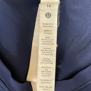 Lululemon Blue Short Sleeve Lightweight Stretch Running Tee T-Shirt Top Size 14 thumbnail 4