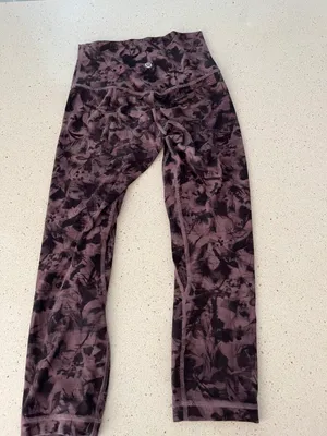 Lululemon Pink Purple Cropped Leggings thumbnail 2