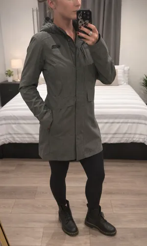 North face rain jacket thumbnail 3