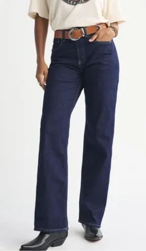 Abercrombie Curve Love High-Rise 90s Relaxed Jeans thumbnail 1