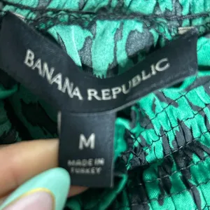 Banana Republic Midi Pleated Dress Green Satin Party Holiday Animal Print size M thumbnail 6