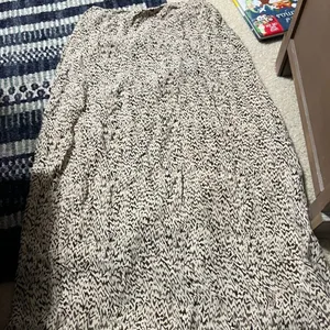 DUE Per Due 100% Silk Tan Brown Chevron Maxi Skirt‎ Size 4P thumbnail 4