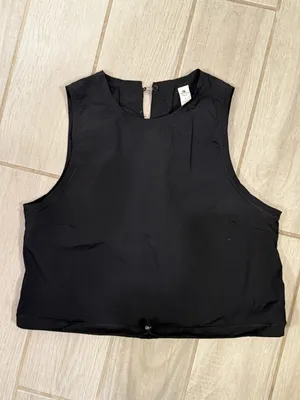 Women's Black Sleeveless Crop Top thumbnail 2