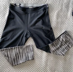 Under Armour Cropped Leggings thumbnail 1