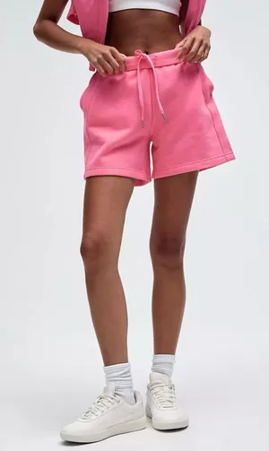 NEW Lululemon Scuba High Rise 5” Shorts Sakura Pink Size 8 with Pockets thumbnail 1