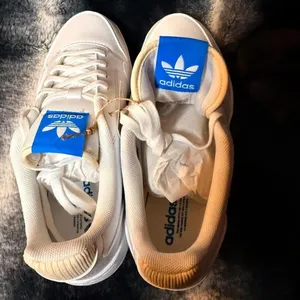 Adidas NY 90 J Women’s 6.5 Youth 5 White Blue Trefoil Sneakers New in Box thumbnail 7