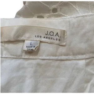 J.O.A Los‎ Angeles White Eyelet Lace Shorts High Waist Ruffle Hem Retro Feminine thumbnail 7