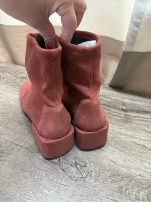 Stuart Weizmann Accordion
Suede Sock Bootie size 9 B thumbnail 6