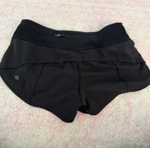Black Lululemon Shorts 2.5" 4 Speed Up thumbnail 2