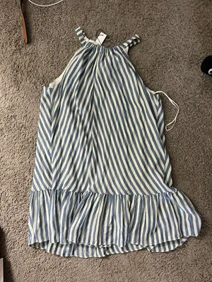 Dress thumbnail 1